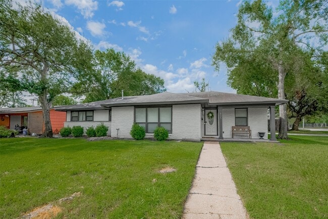 Photo - 8057 Ridgeview Dr