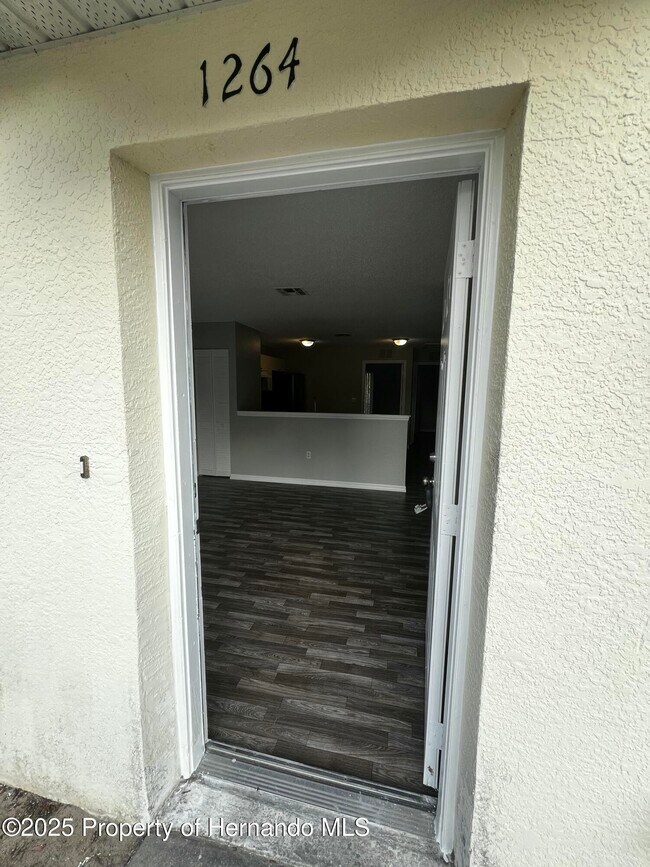 1264 Sylvia Ave