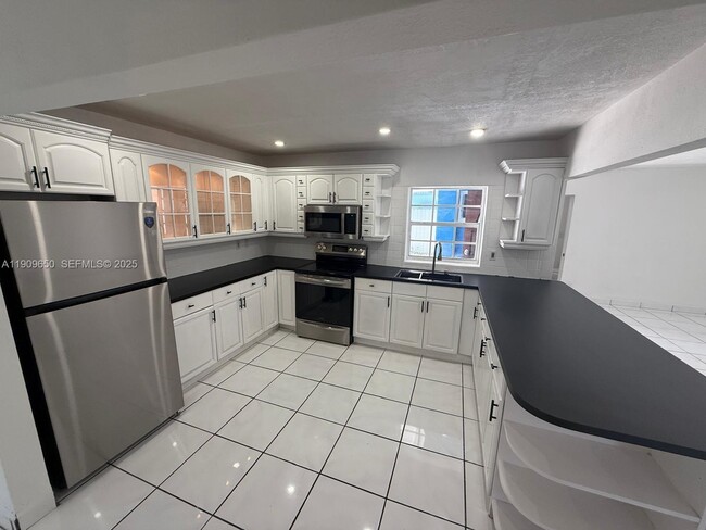 Photo - 6931 SW 24th Ct