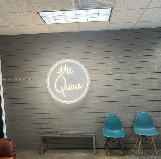 Building Photo - 817 SE 2nd Ave Unit 101