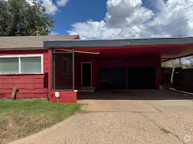 Building Photo - Lovely 3-Bedroom Duplex in Lubbock! Rental