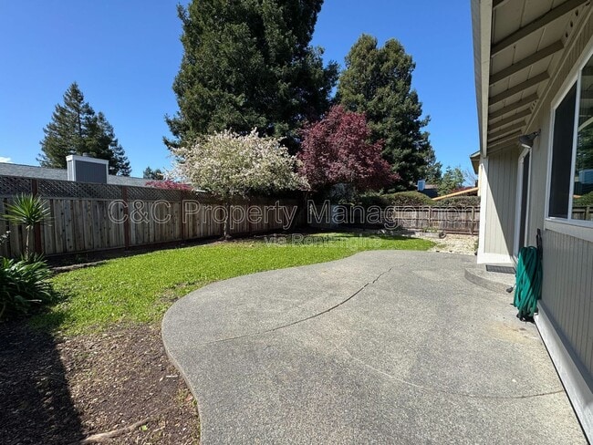 1663 Calle Ranchero Dr
