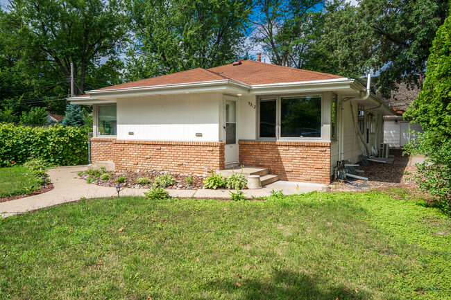 Photo - 5312 Hiawatha Ln Townhome