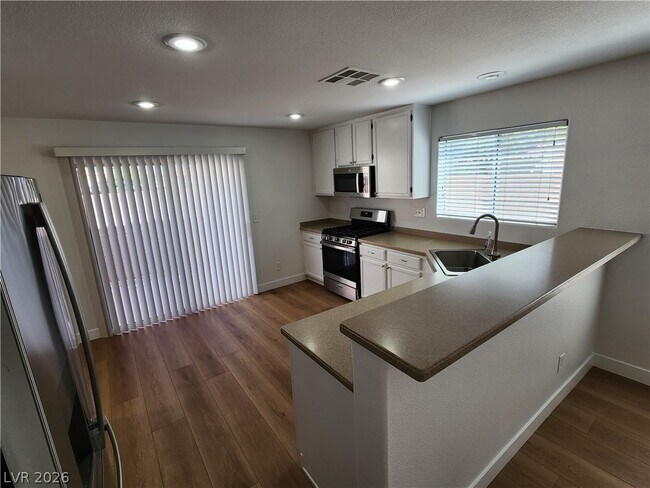 Photo - 138 E Cosmos Ct