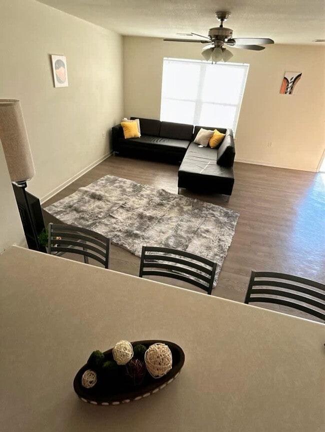 Building Photo - 1051 Southern Dr Unit ID1356308P