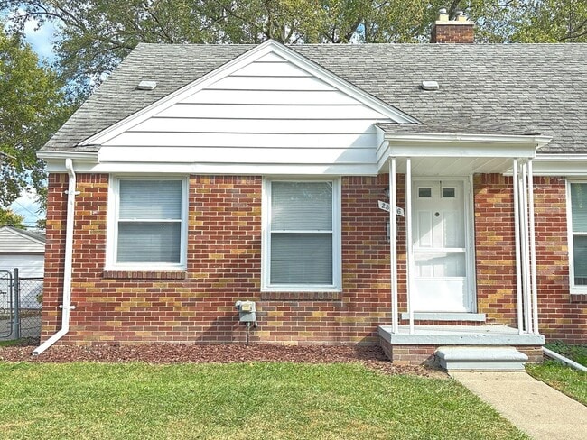 Building Photo - 23756 Brittany Ave