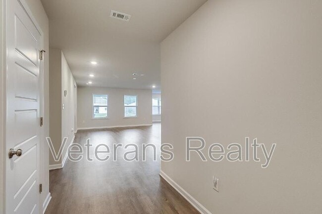 Photo - 1093 Enclave Cir