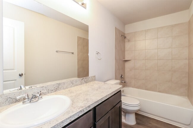 Photo - 2637 Lina Dr