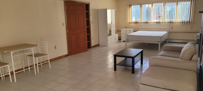 Photo - 15 Landers Rd Unit B