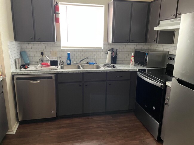 Building Photo - 4302 Jeff Scott Dr Unit A Rental