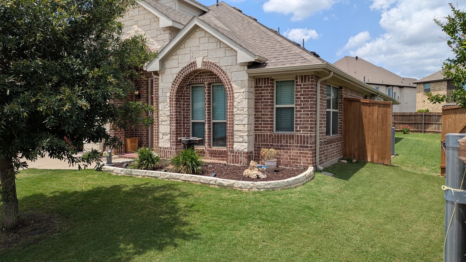 Photo - 210 Spruce Valley Dr