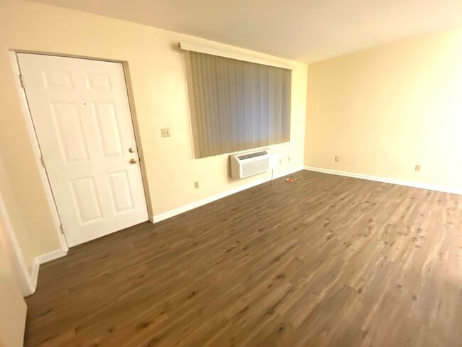 Photo - 204 Souder Ave