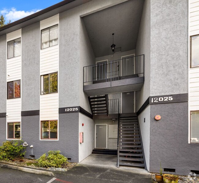 Building Photo - 12025 100th Ave NE Unit 6A Rental