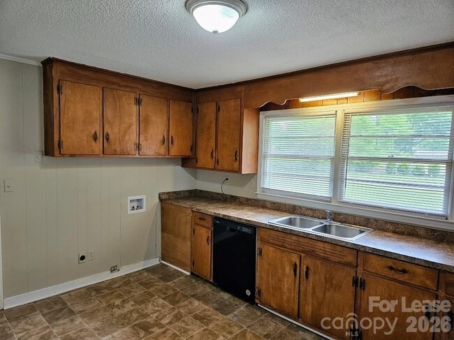 Photo - 1221 Auten Rd