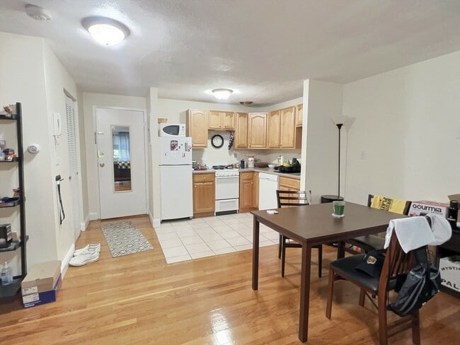 Photo - 183 Kent St Unit 24