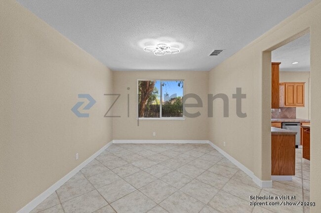 Photo - 5361 Mojave Way