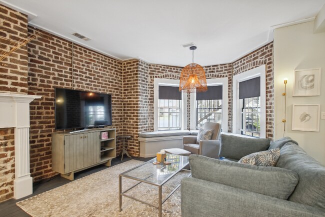 Photo - 208 W Hall St Unit B