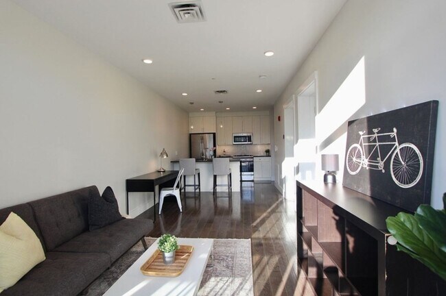 Photo - 434 McGrath Hwy Unidad 315