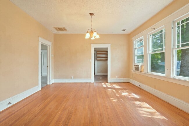 105 League St