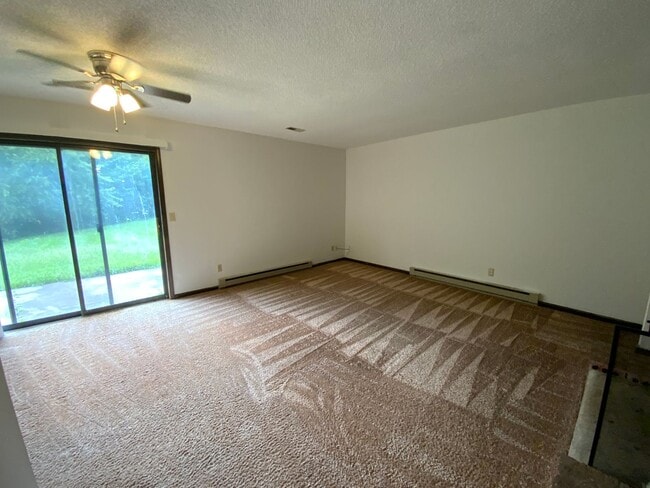 Photo - 421-421 N Shiloh Ave Unit 421