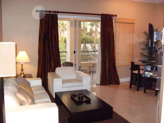 Building Photo - Meridian Top-Floor Luxury 1Bdr/Bath Fully ... Rental