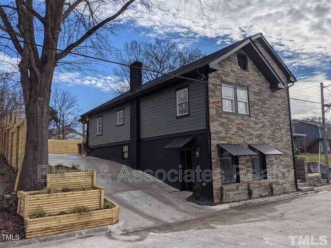 Photo - 1000 Calvin St Unit B