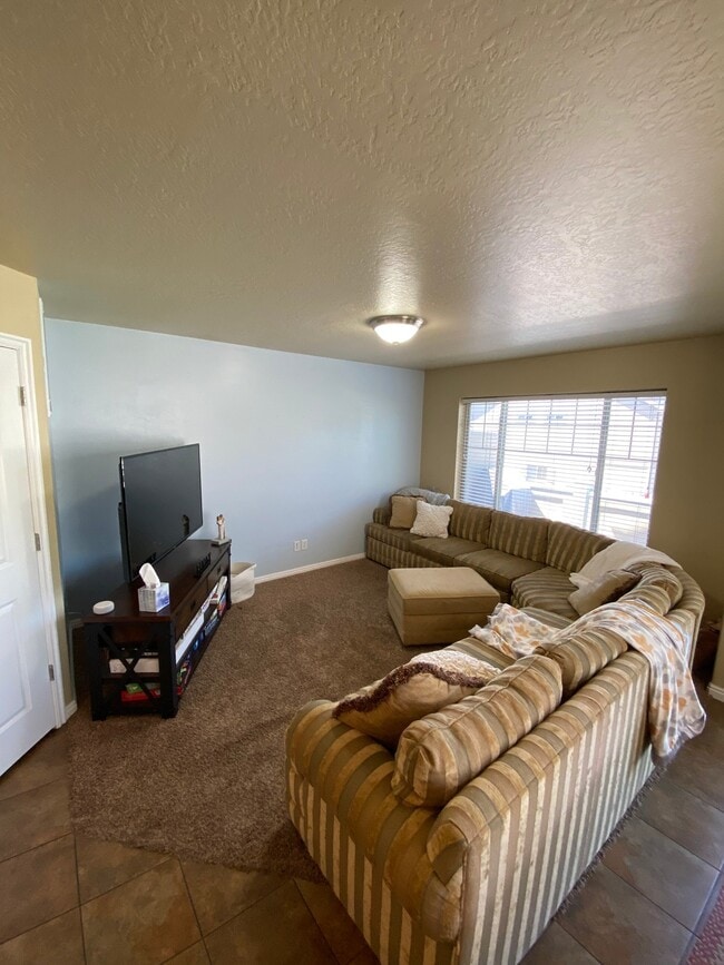 Photo - 1041 Independence Ave