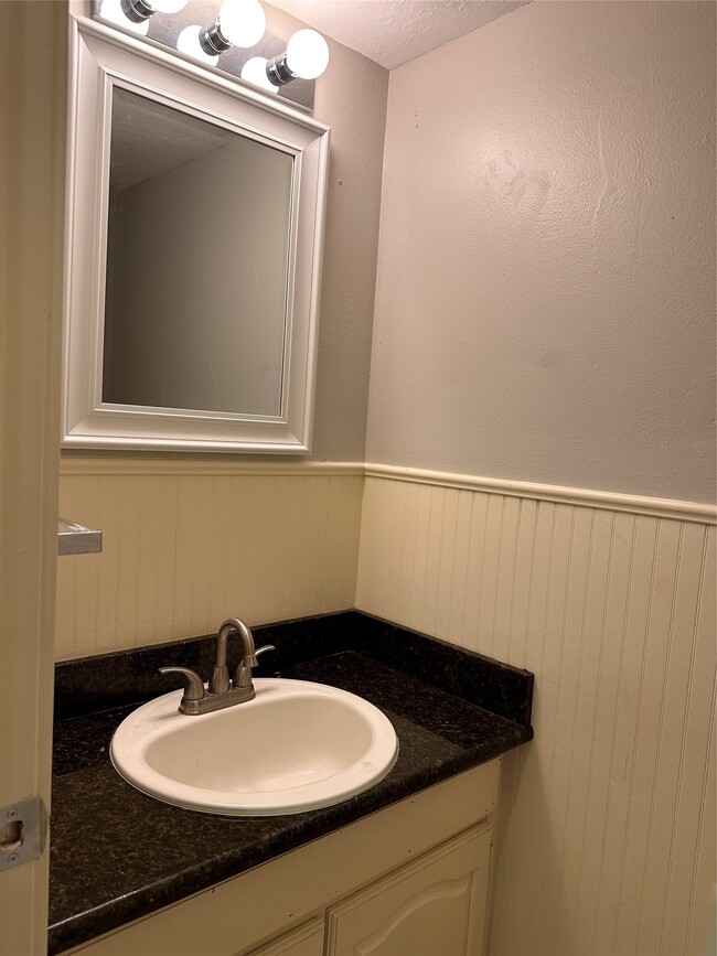 Photo - 3323 Brookdale Dr