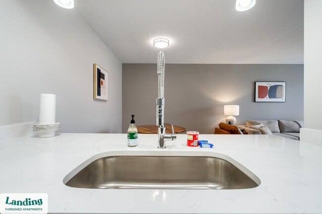 Photo - 6111 Allisonville Rd Unidad 127.1408434