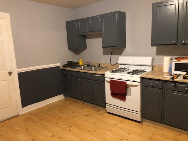 kitchen - 936 Madison St Unit Upper
