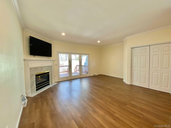 Photo - 64 Roundtree Ct