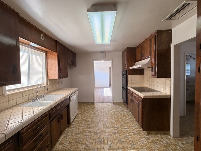 Photo - Country Style Living in Bakersfield