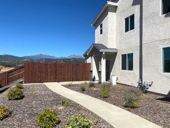 Building Photo - $200.00 MOVE IN SPECIAL!!!
