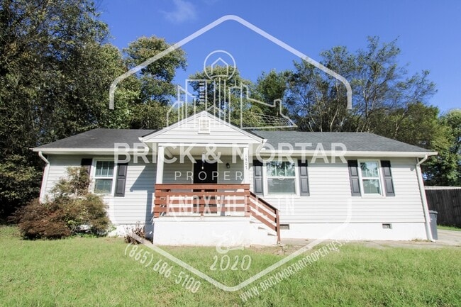 Building Photo - 1407 Charles Dr NE