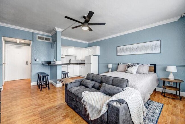 Photo - 311 W Ashley St