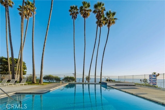Building Photo - 17350 Sunset Blvd Unit 202