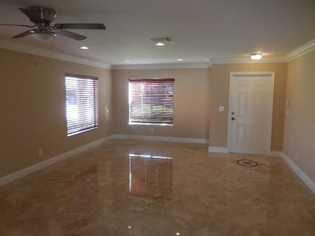 Photo - 4280 55th St