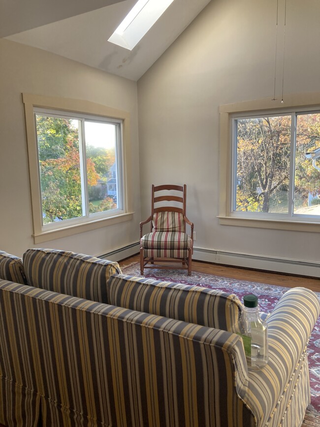 Living room - 107 S Logan Ave Apartments Unit 2