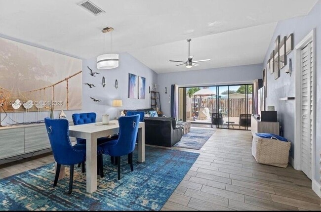 Photo - 2900 NW 69th Ct