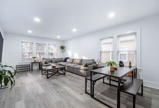 Photo - 429 S Kenwood Ave