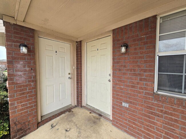 Photo - HUD / SECTION 8 ACCEPTED & READY FOR MOVE IN! Unit 3003 Cantabrian Drive - B