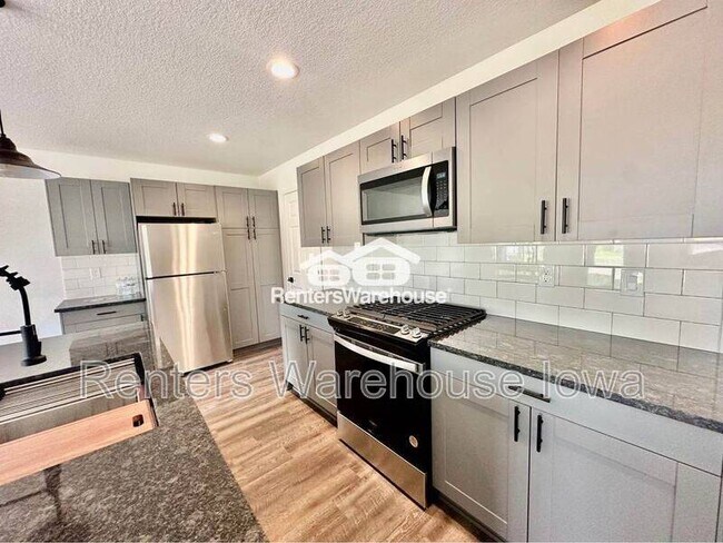 Photo - 2105 Willis Ave