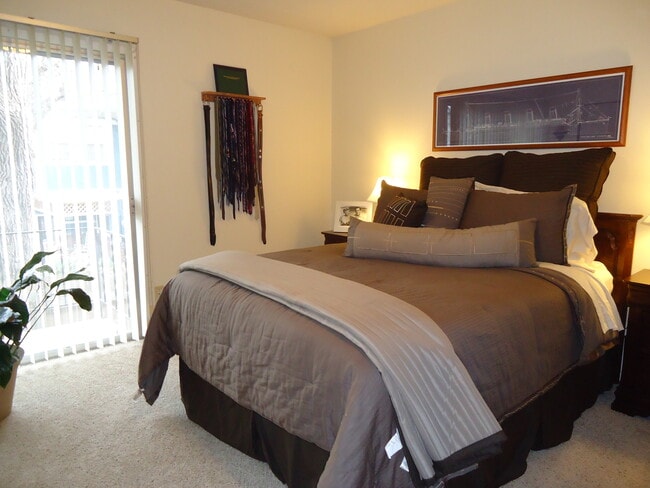 Wildcat Inn - 411-415 N. Martin Luther King Dr