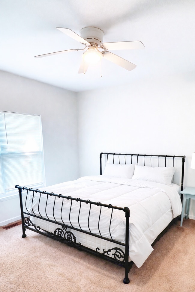 Photo - Affordable $285/Week Furnished Room in Westside Intown Atlanta – Utilities Included! Unidad Room 1