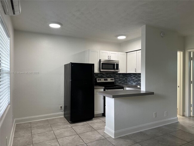 Photo - 840 NE 17th Terrace Unit 3