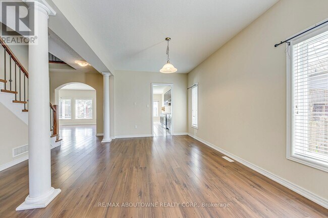 Photo - 816 Roulston St