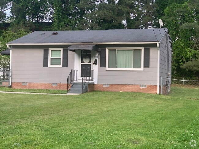 Building Photo - 815 S Plum St Rental