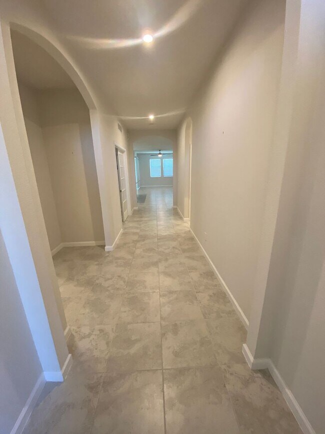 Photo - 2304 Tudor Rose Dr