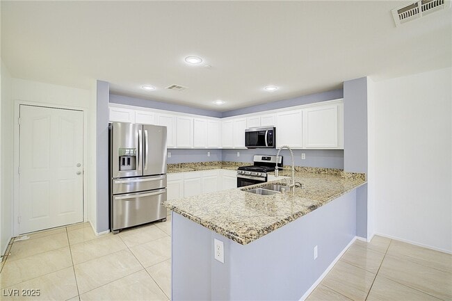 Photo - 2120 Waterlily View St