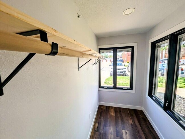 Photo - 413 Jefferson St